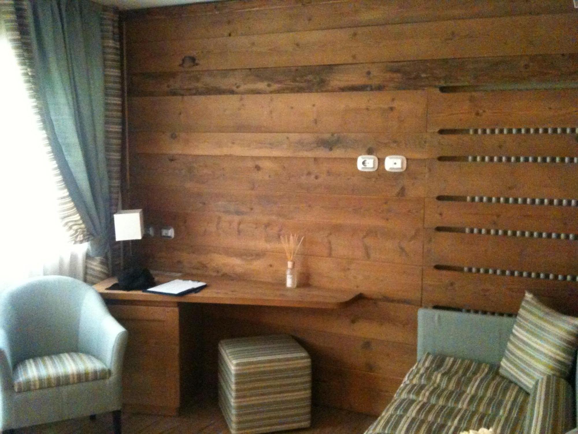 Hotel Garni Vittoria เฟียรา ดี พรีเมียโร ภายนอก รูปภาพ