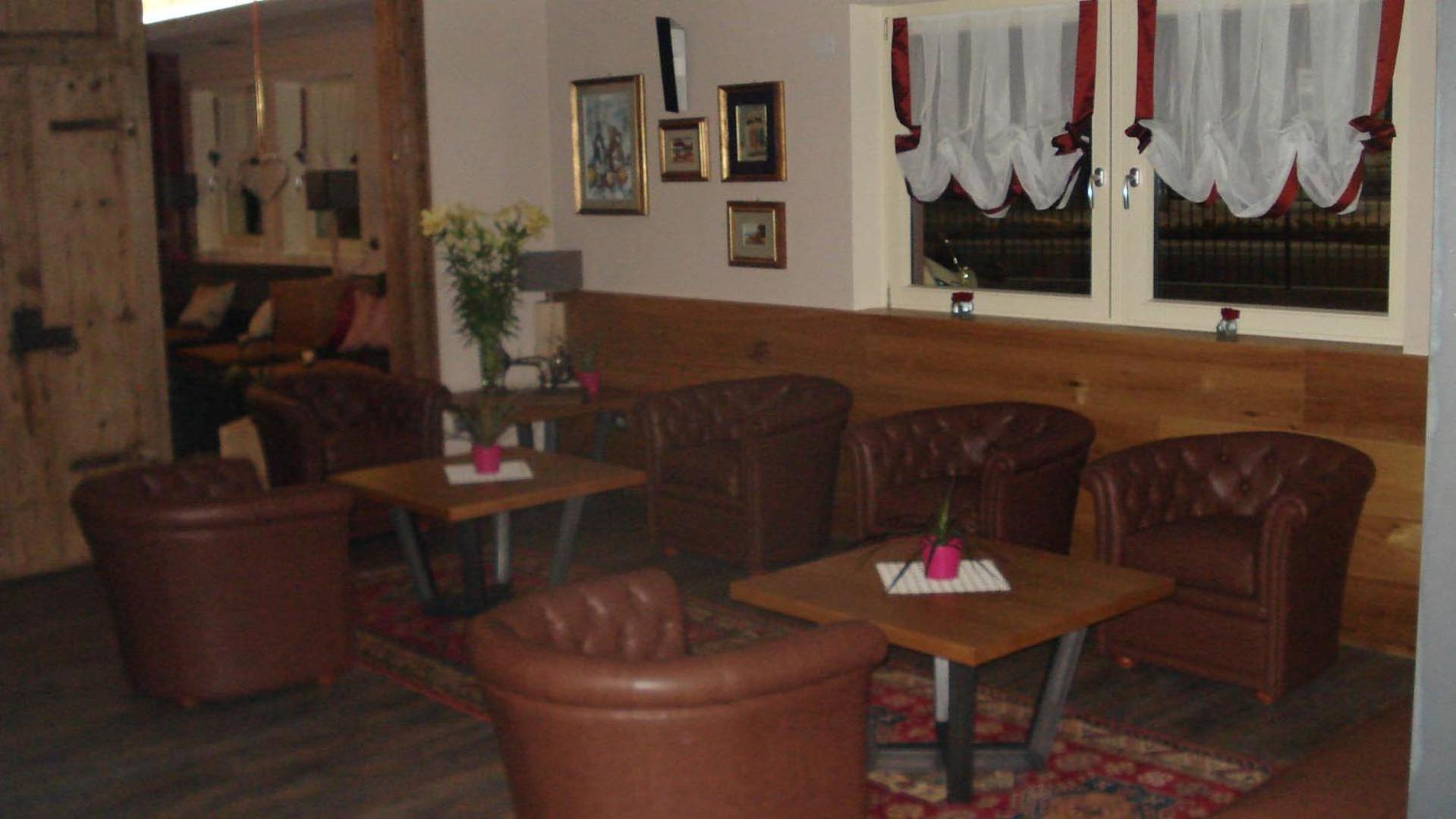 Hotel Garni Vittoria เฟียรา ดี พรีเมียโร ภายนอก รูปภาพ